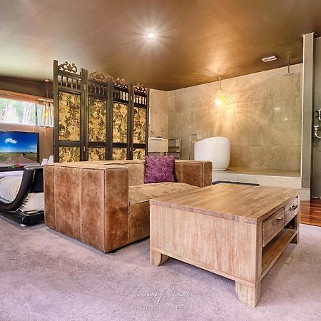 Mudstone Suites Пембертън Екстериор снимка